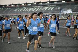 BIB: 5256, 5114
                            <button type="button" onclick="openModal(10465316)" class="btn btn-primary btn-sm float-right btn-popup" data-toggle="modal" data-target=".modal-high-quality">
                        <i class="fas fa-shopping-cart"></i> Add to Cart
                    </button>
                                            <button type="button" onclick="isThisMe(10465316, true)" class="btn btn-success btn-sm float-right btn-popup btn-isme hidden" data-toggle="tooltip" data-placement="bottom" title="นี่คือรูปของคุณใช่ไหม คลิกที่นี่เพื่อเอาเข้าอัลบั้ม">
                        <i class="fas fa-plus"></i> Add to album
                    </button>
                    <button type="button" onclick="isThisMe(10465316, false)" class="btn btn-warning btn-sm float-right btn-popup btn-isnotme hidden">
                        <i class="fas fa-ban"></i> Remove from album
                    </button>